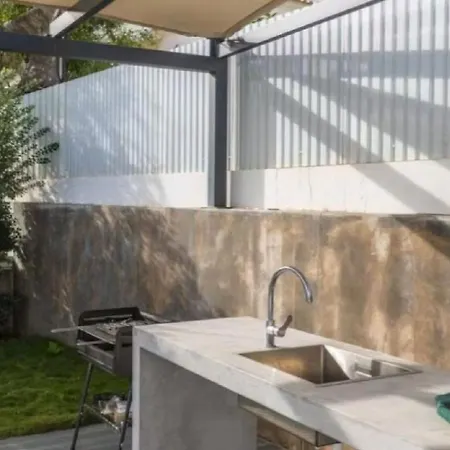 Unique Beautifully Renovated With Swimming Pool Διαμέρισμα
