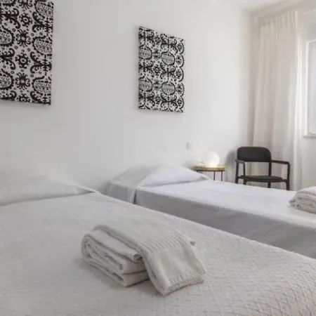 Apartamento Unique Beautifully Renovated With Swimming Pool *