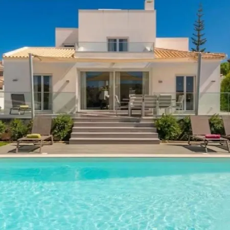 Apartamento Unique Beautifully Renovated With Swimming Pool Quarteira