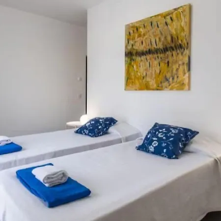 Unique Beautifully Renovated With Swimming Pool Apartamento *